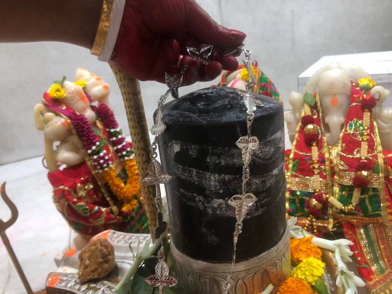 Gahenaz Silver 1inch Namah Shivay Belpatra / Belpata / Bilva Leaves Garland/Mala 4 Gahenaz Silver 1inch Namah Shivay Belpatra / Belpata / Bilva Leaves Garland/Mala - Image 2